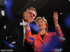 Clinton raises $22 million in April – CNN Political Ticker - CNN.com ...