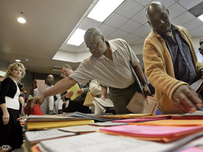 Job seekers at the 7th annual Employment and Training Collaborative of Hope Central Career Fair Thursday, June 5, 2008, in Los Angeles.