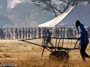 Voters line up in Harare.