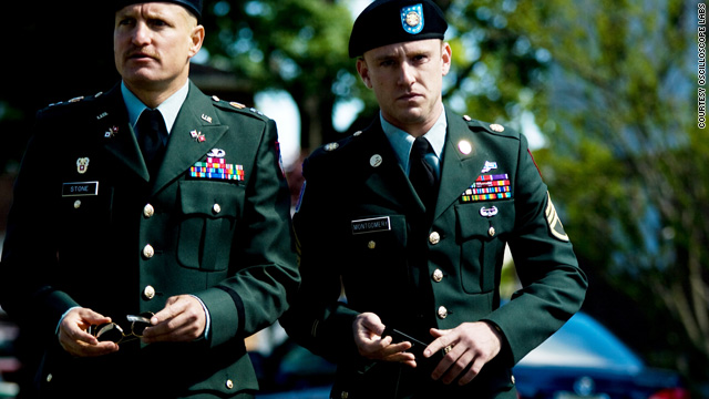 Woody Harrelson and Ben Foster appear in a new film as Army officers assigned to notify families of the deaths of loved ones.