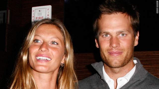 Tom Brady is back to football three days after his wife, Gisele Bündchen, gave birth to a boy.