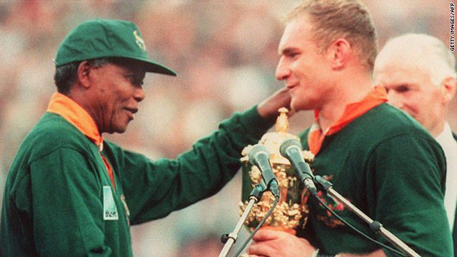 Nelson Mandela congratulates Francois Pienaar after the 1995 World Cup final.