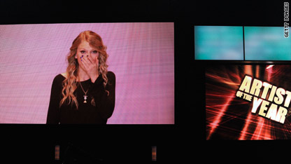 Jackson, Swift win multiple AMAs