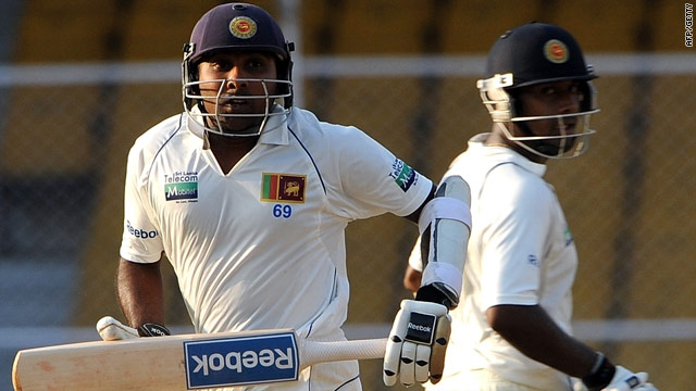 Jayawardene and Prasanna took Sri Lanka into a commanding position in the first Test.