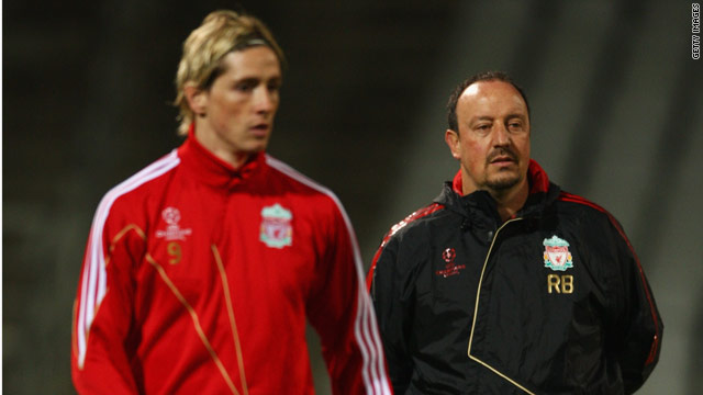 Fernando Torres has backed Rafael Benitez to Liverpool's fortunes around and stated his desire to remain at Anfield.