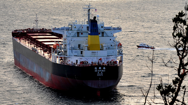 A photo taken on December 29, 2008, shows Chinese cargo ship De Xin Hai leaving the port in Qingdao, in northeast China's Shandong province.
