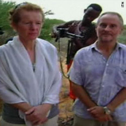 British hostages say pirates will kill them
