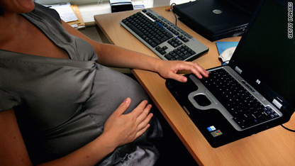 Do online moms hold key to UK election?