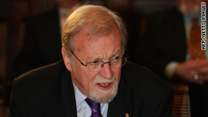 Gareth Evans co-chairs the International Commission on Nuclear Non-Proliferation and Disarmament.