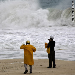 Hurricane Ida churns into Gulf of Mexico