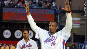 Police in Franklin Lakes, New Jersey, say Dwight Gooden was arrested after a crash about 8:50 a.m. ET Tuesday.