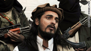 Taliban leader Hakimullah Mehsud speaks to reporters in Mamouzi, Pakistan, in 2008.