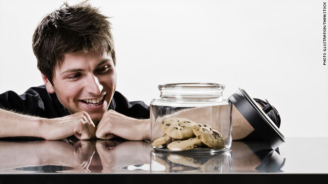 Learn the rules for getting through the afternoon satisfied and junk-free.