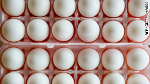 In the wake of the salmonella outbreak that led to the recall of millions of eggs, advocates want stronger food safety laws.