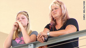 Arrianna Merritt, left, and her mom Kim Dahl returned to where they survived 2007's Minneapolis bridge collapse.