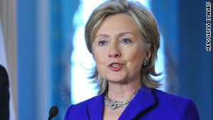 Clinton downplays talk of 'crisis' with Israel