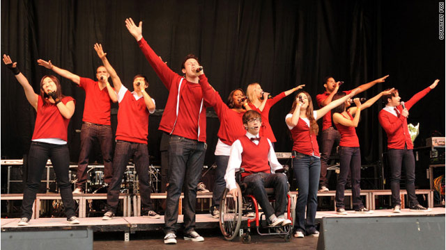 Fox's "Glee" makes its return tonight, and fans are celebrating across the nation.