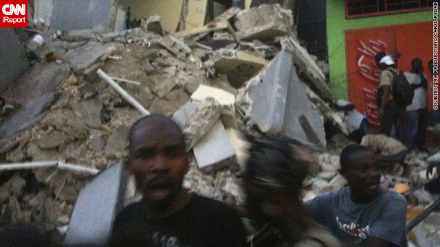 An earthquake in Haiti has reportedly destroyed numerous buildings in the capital Port-au-Prince.