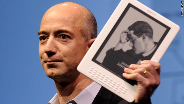 Amazon.com CEO Jeff Bezos unveils the Kindle DX in New York on May 06, 2009.