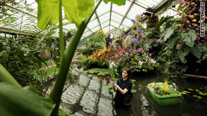 Kew Gardens will host the second Earth's Frontiers debate.