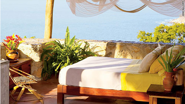 Verana on Costa Alegre offers eight guest houses with ocean views.