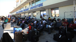 U.S. Commercial Flights Resume To Haiti - CNN.com