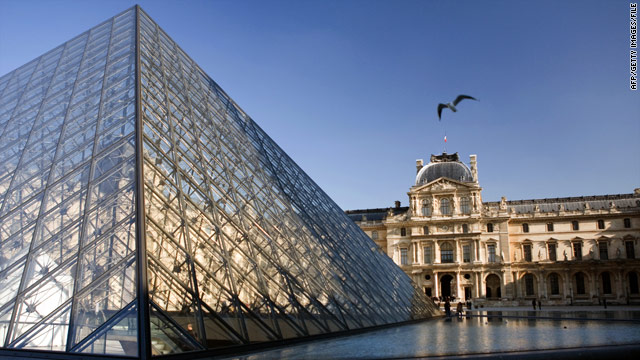 Exploring the Louvre without your nose stuck in a guidebook can be a freeing experience.