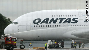 emergency landing, qantas airways