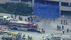 Wisconsin Parking Garage Collapse Kills One Injures Two Cnn Com