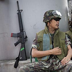 Thai government delays tactics to pressure protesters