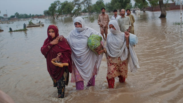 The Obama administration hopes its response to floods in Pakistan will help improve America's image among the Pakistani public.