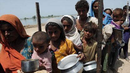 U.N. clinics treat Pakistan's flood victims
