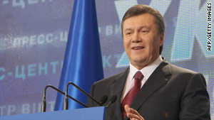 Viktor Yanukovich, Ukraine's former prime minister, leads the presidential runoff, according to exit polls.