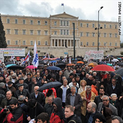 Greece workers strike over public spending cuts