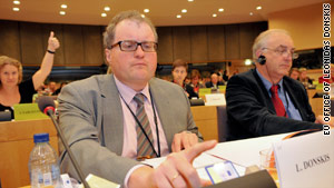 Leonidas Donskis votes as a Lithuanian MP at the European Parliament.