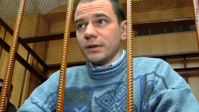 Igor Sutyagin is shown in a Moscow court in 2004.