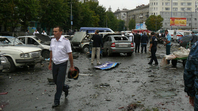 At least 14 people where killed when a suicide bomber blew up a car in the Russian republic of North Ossetia.