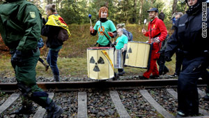 Anti-nuclear protests in Germany targeted a train carrying nuclear waste from France to Germany.