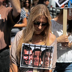Protesters push Iran to free U.S. hikers