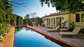 Actress selling home at $2 million loss
