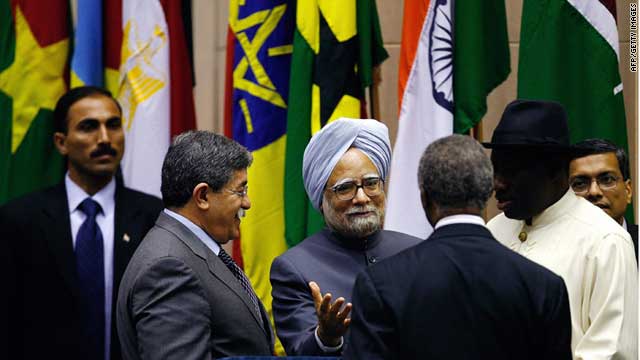 Indian Prime Minister Manmohan Singh speaks to African leaders during the first India-Africa Forum Summit in April 2008.