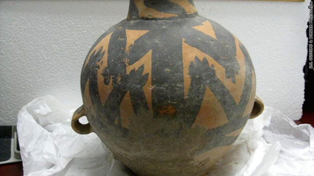 The items seized at Newark Liberty International Airport included this 5,000-year-old pot dating back to the Tang Dynasty.