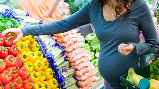 Experts stress, however, that pregnant women should not stop eating fruits and vegetables.