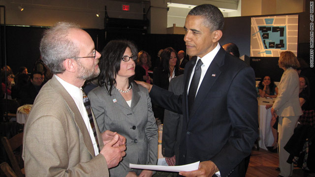 Jay and Carolyn Winuk talk to President Obama in New York at an event for 9/11 family members.