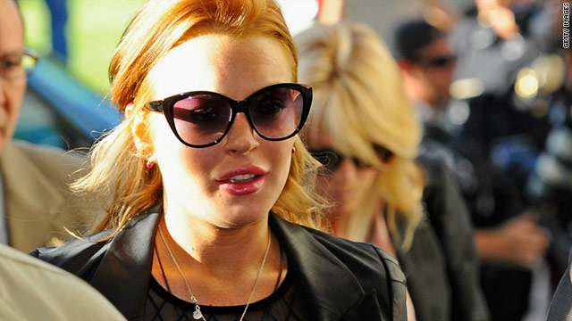 t1larg.lohan.gi.jpg