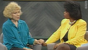 Truddi Chase talks about her 92 distinct personalities with Oprah. Chase died last year.