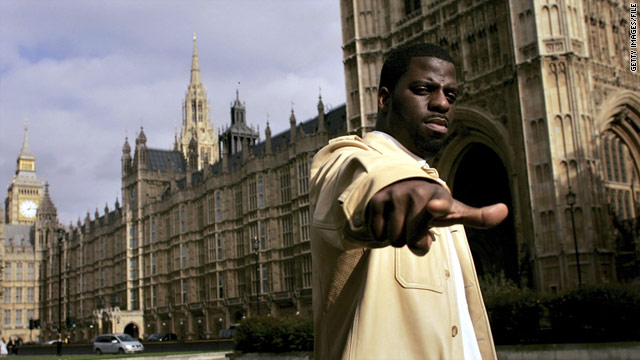 Che "Rhyemfest" Smith outside the Houses of Parliament in London in 2006.