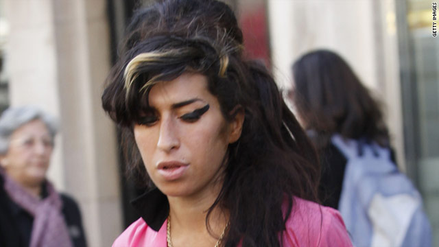 amy winehouse, illegal drugs