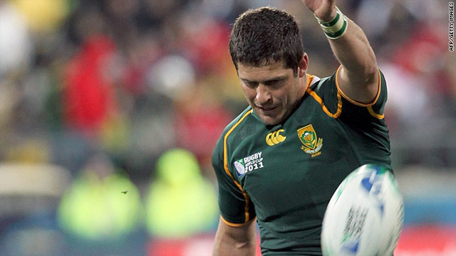 Fly-half Morne Steye scored two conversions and a penalty to help South Africa scrape a narrow victory..