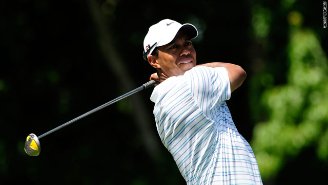 The worldwide economic downturn has forced Tiger Woods' golf course development in Dubai to be put on hold.